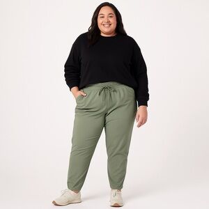 Zuda Z-Move Comfort Waistband Tapered Pants‎ | 4X Agave Green